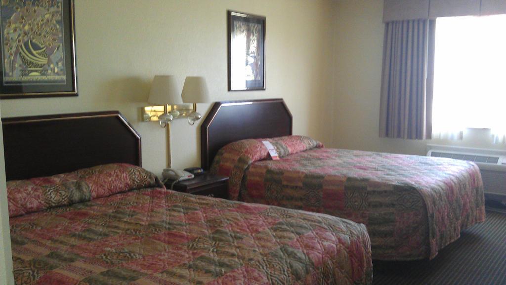 Super 8 By Wyndham Burleson Fort Worth Area Szoba fotó